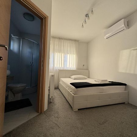 Pansion Komfor Fitea オシエク エクステリア 写真