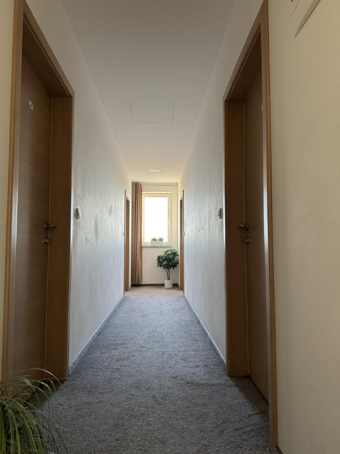 Pansion Komfor Fitea オシエク エクステリア 写真